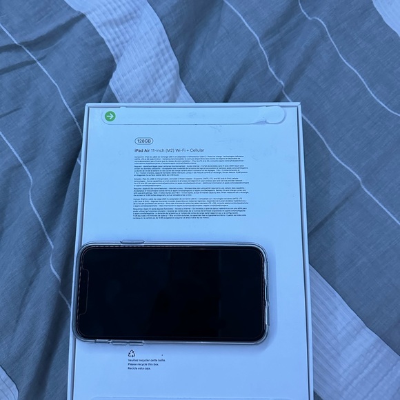 iPad Air M2 + cellular 11inch 128 gb - Picture 2 of 4